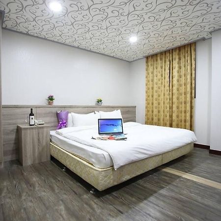 心園生活旅店 Xin Yuan Hotel Hsinchu Quarto foto